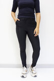 https://www.mooicompany.com/Travel-Broek-Merle-navy